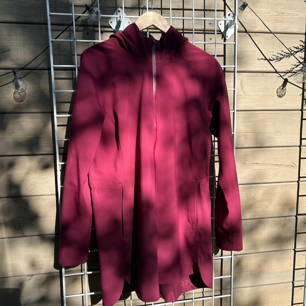 Lululemon Glyde Along Softshell Coat Size 10